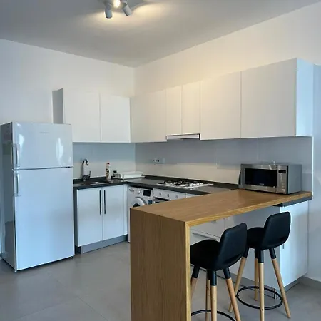 Caesar - Studio With Niche Apartment Trikomo