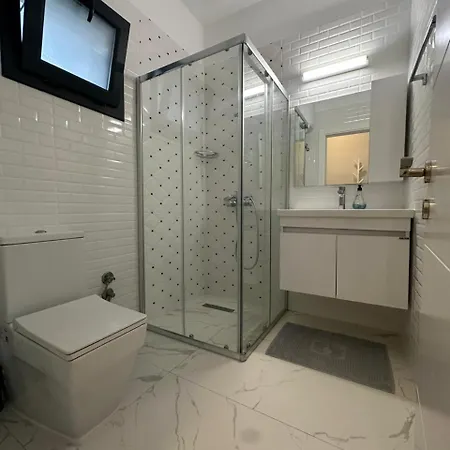 Apartment Caesar - Studio With Niche Trikomo